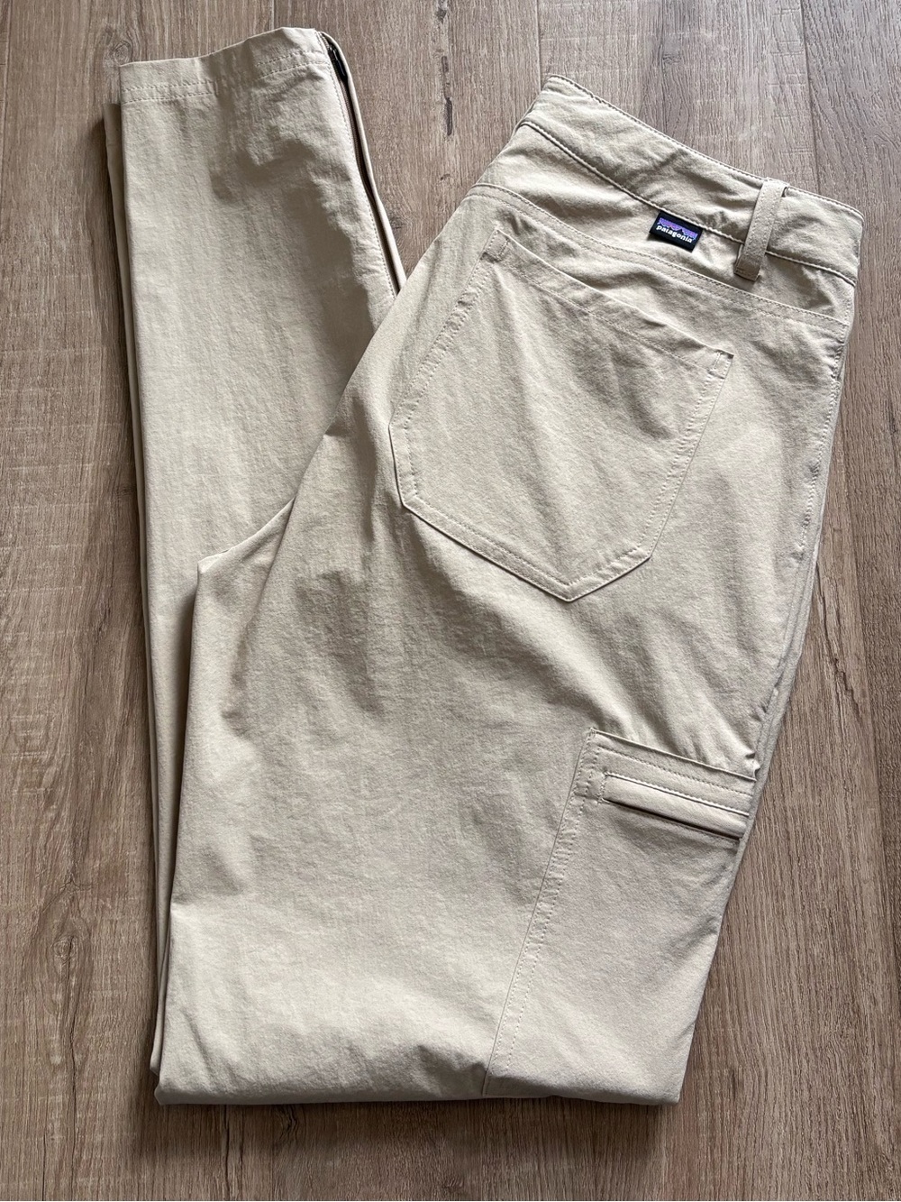 Patagonia Hiking Slim Pants 30” in Tan